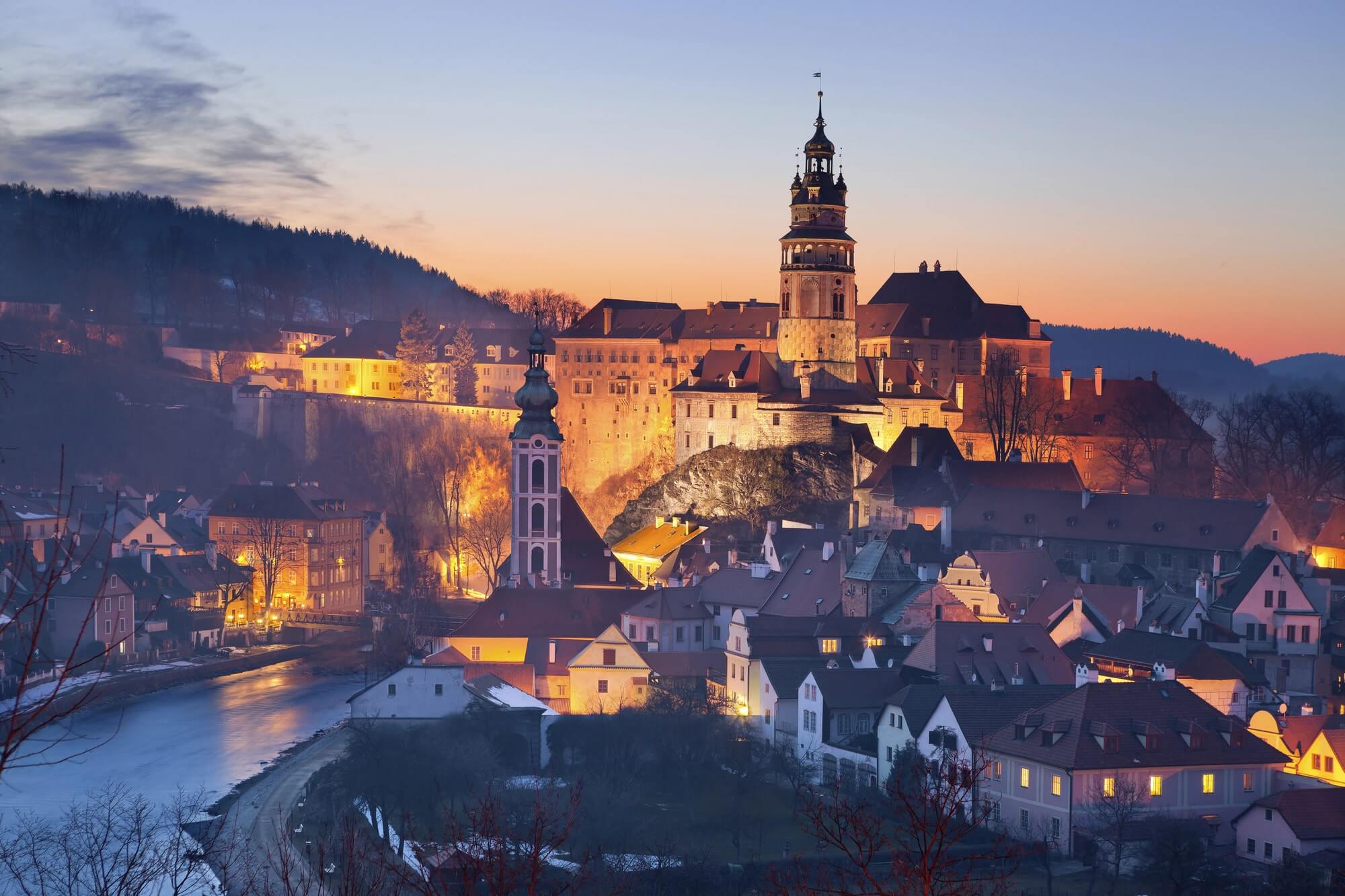 Cesky Krumlov castle at night