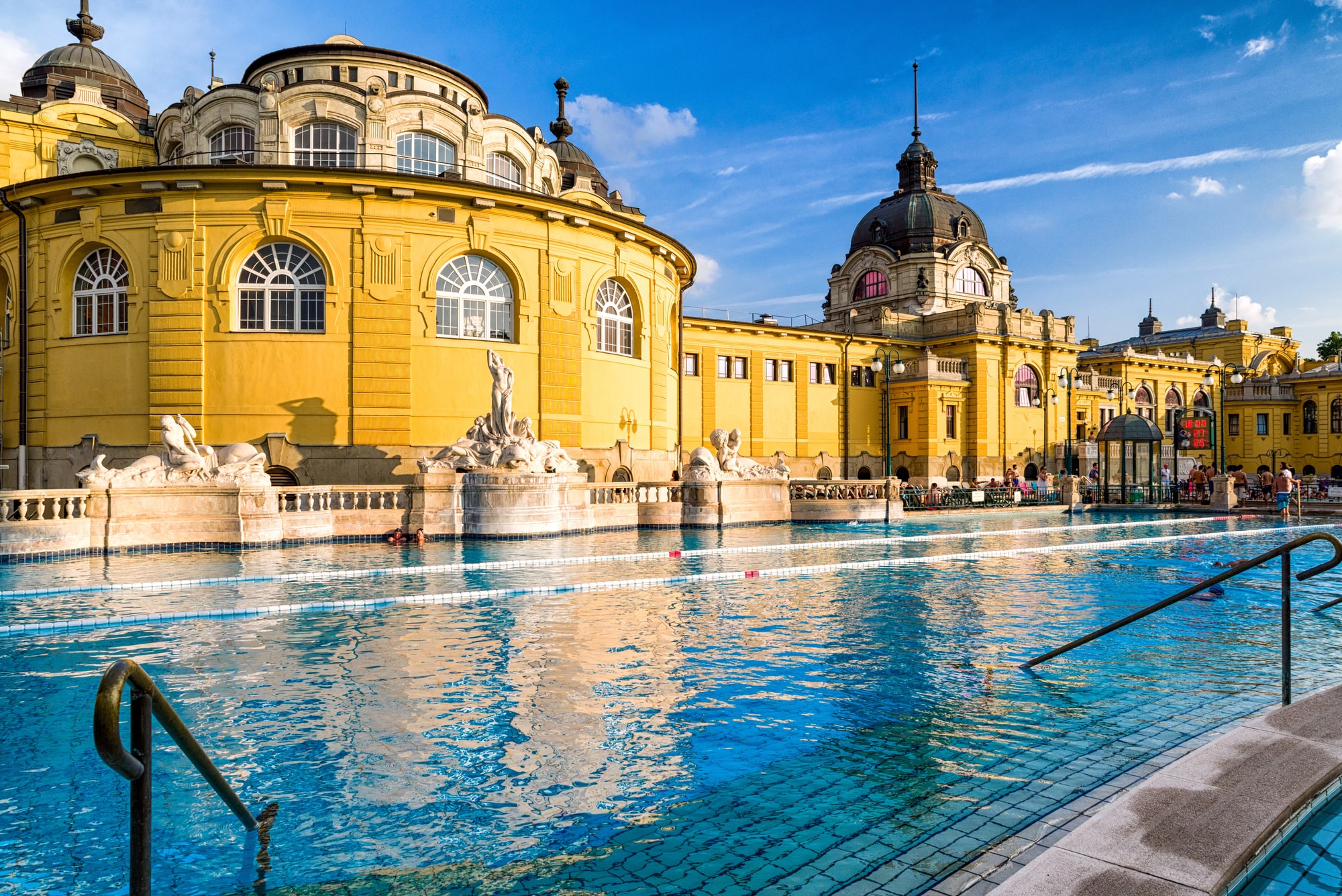 Szchenyi Therman baths Budapest